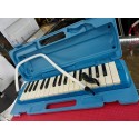 Yamaha Pianica 32-D Melodica Made in Indonesia with Hard Case, Mouth Hose, Mouth piece Blue (P32D) 32 keys P32D Piano Keyboard organ