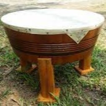 28 inch Banku Rabana with 3 wooden trunks (Stands) Traditional percussion instrument for played at festive occasions by two or more people.